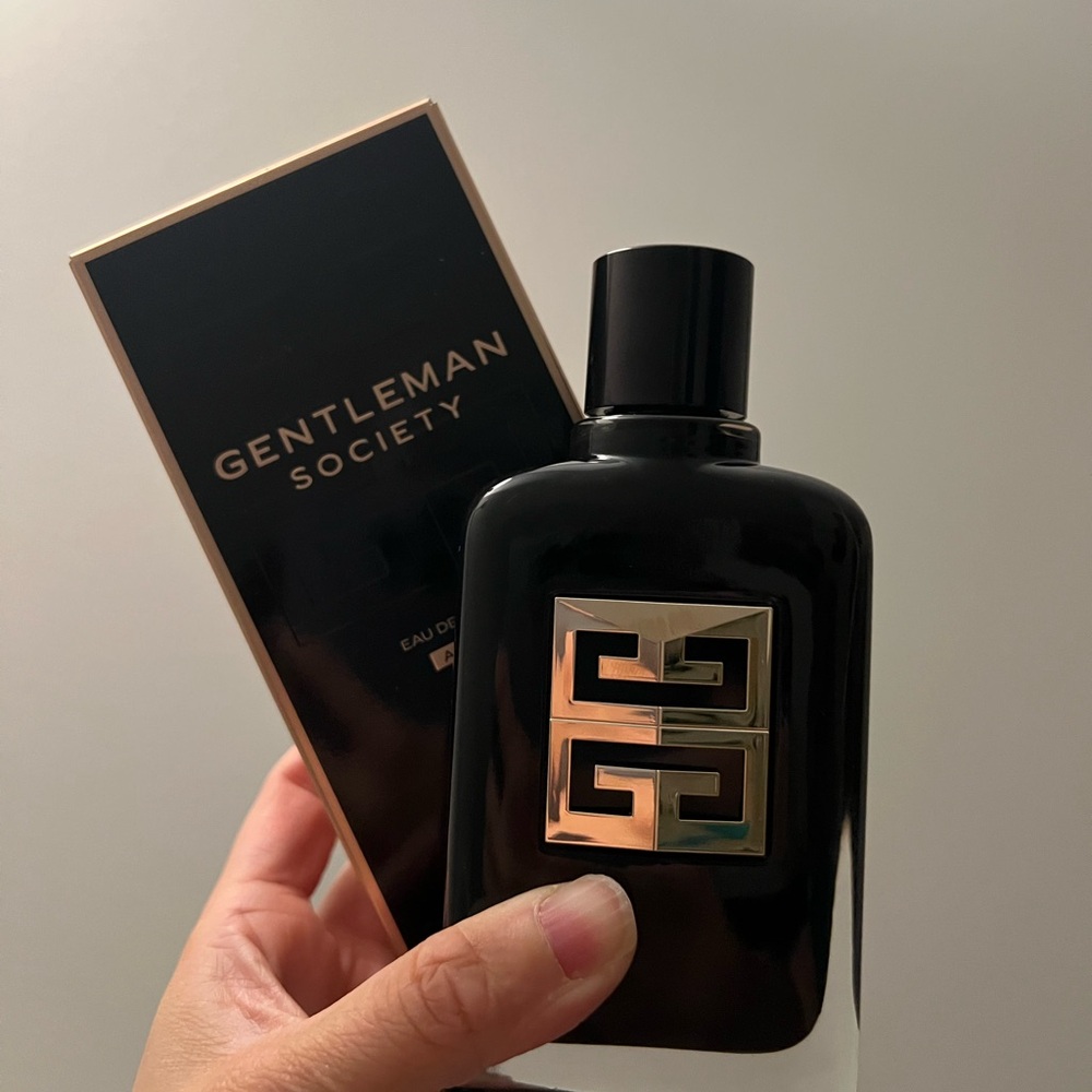 GIVENCHY Gentlemen Society 100 ml